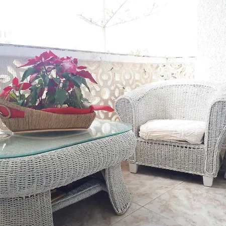 Playa Honda Fausi Apartman
