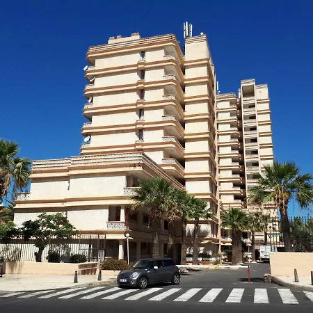 Playa Honda Fausi Apartman *